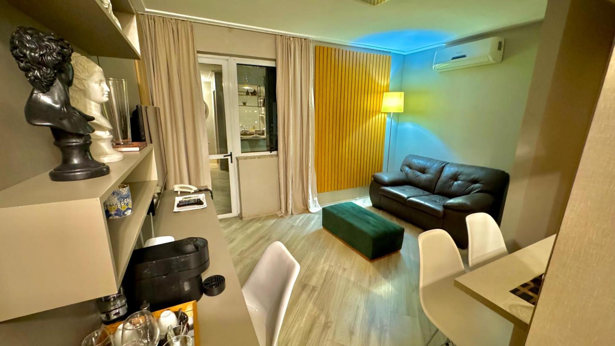 Apartamento 086 - Rentaqui Crillon Plaza Haddock Lobo Style